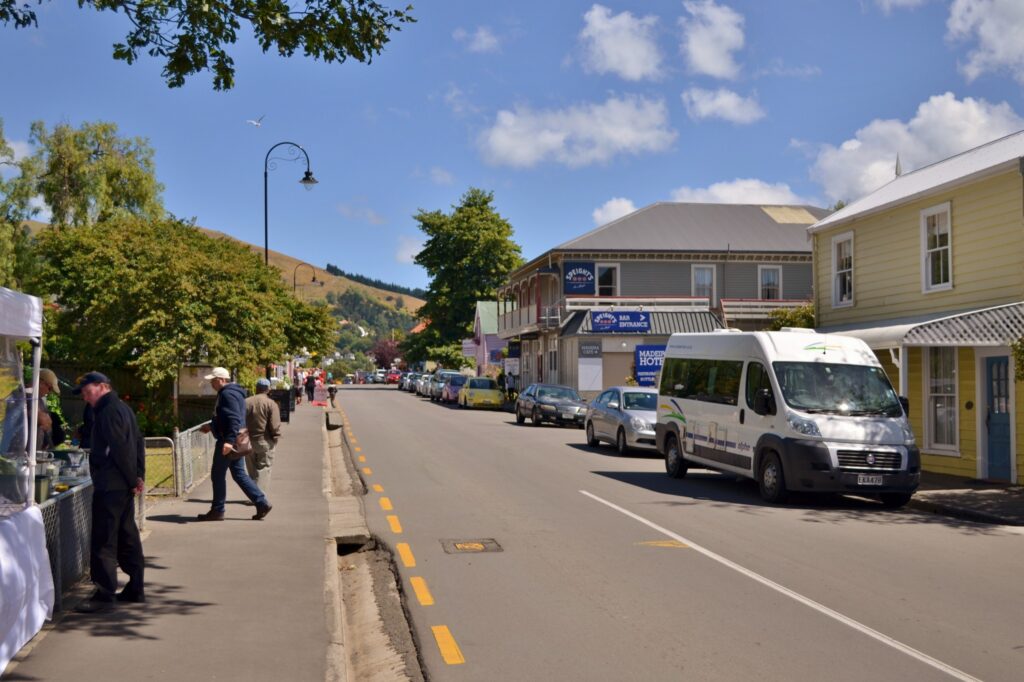 阿卡罗阿Rue Lavaud街道与小镇建筑